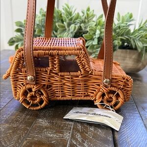 NWT Tommy Bahama Viral Wicker Jeep Car Handbag Novelty Bag Natural